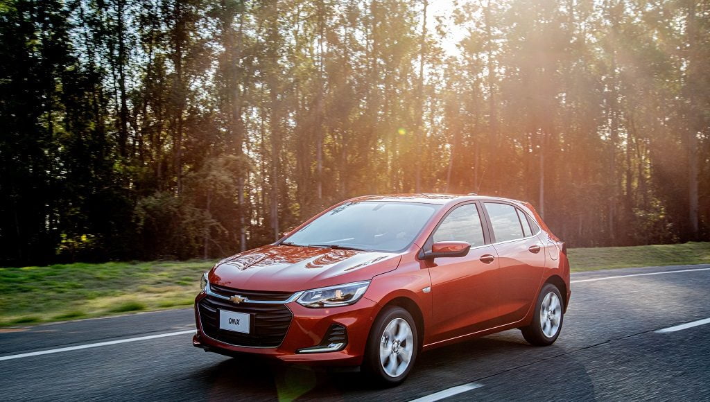 como comprar carros usados batidos