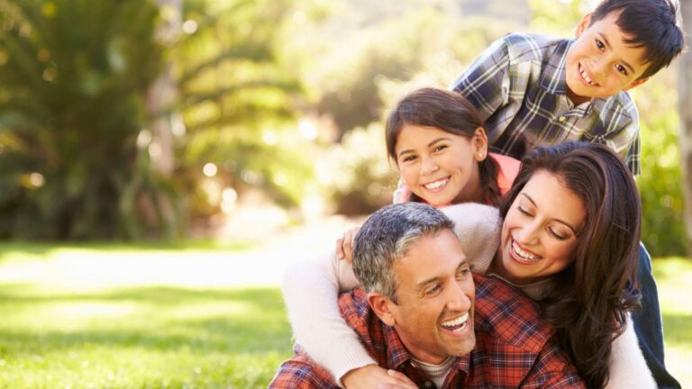 familia feliz t15 1024x576 1