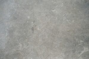 piso de cimento desgastado