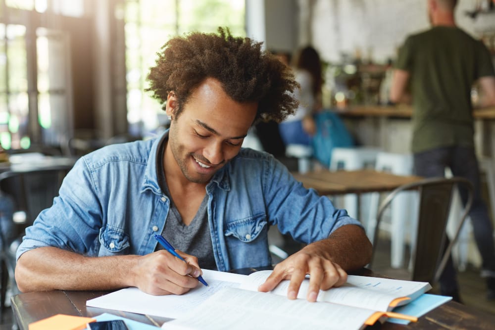 Estudar para o ENEM: Como Organizar sua Rotina e Melhorar o Rendimento 1 Estudar para o ENEM