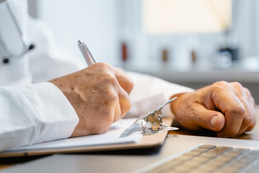 Plano de Saúde Empresarial e Redução de Custos: Estratégias para Economizar sem Perder Qualidade 1 Plano de Saúde Empresarial